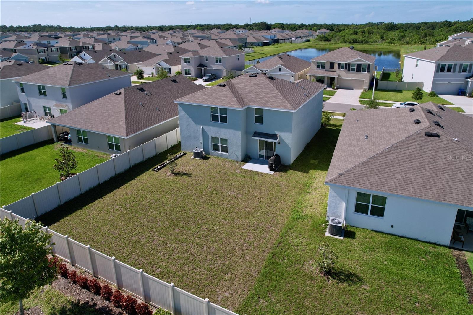 Listing photo id 13 for 5470 Flint Hills Drive