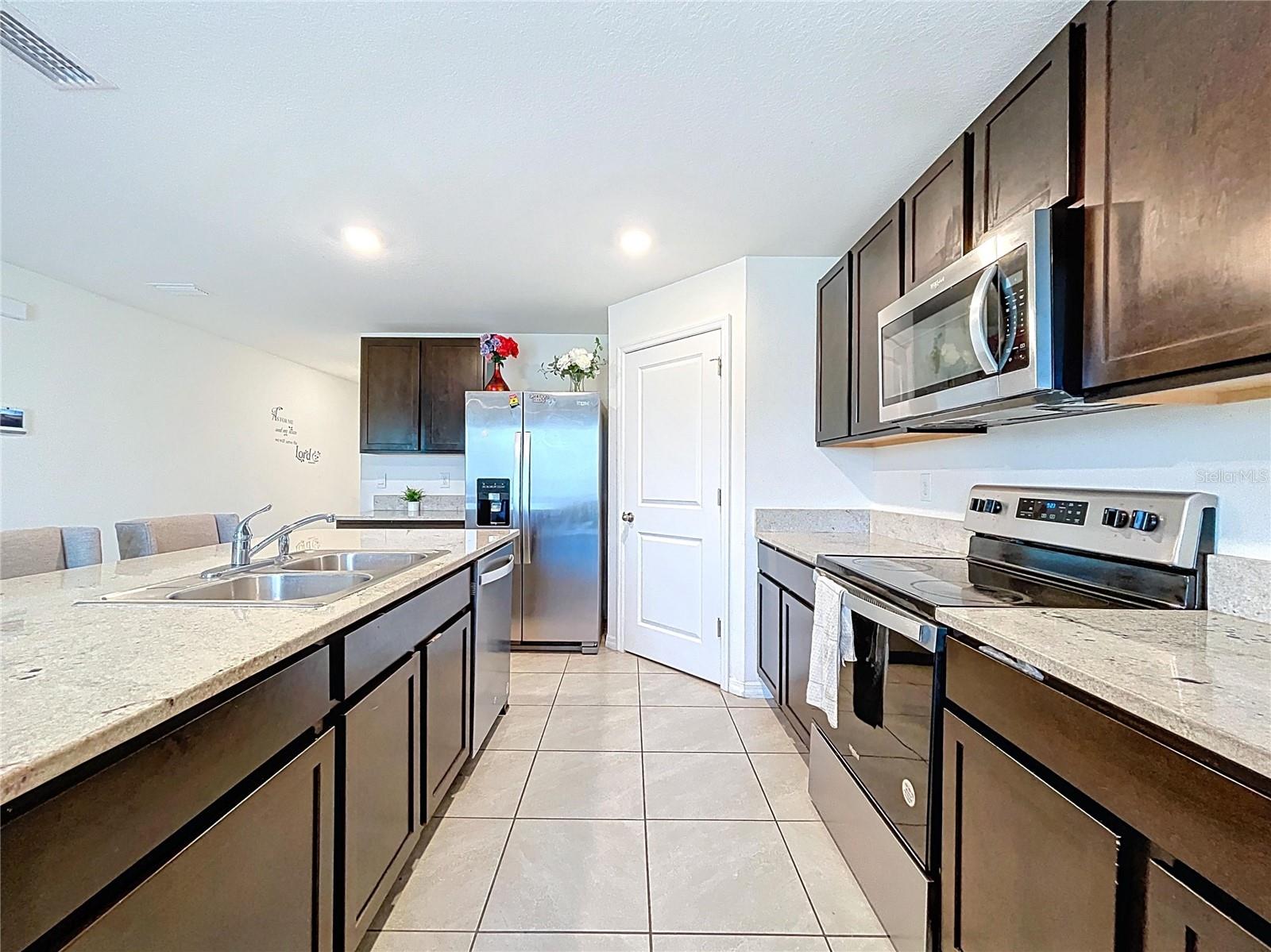 Listing photo id 34 for 5470 Flint Hills Drive