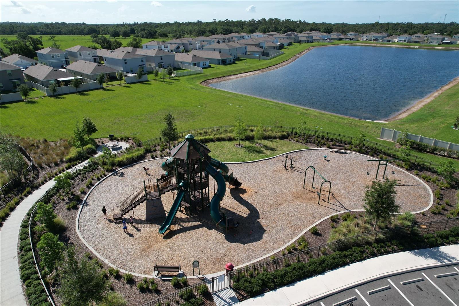 Listing photo id 80 for 5470 Flint Hills Drive