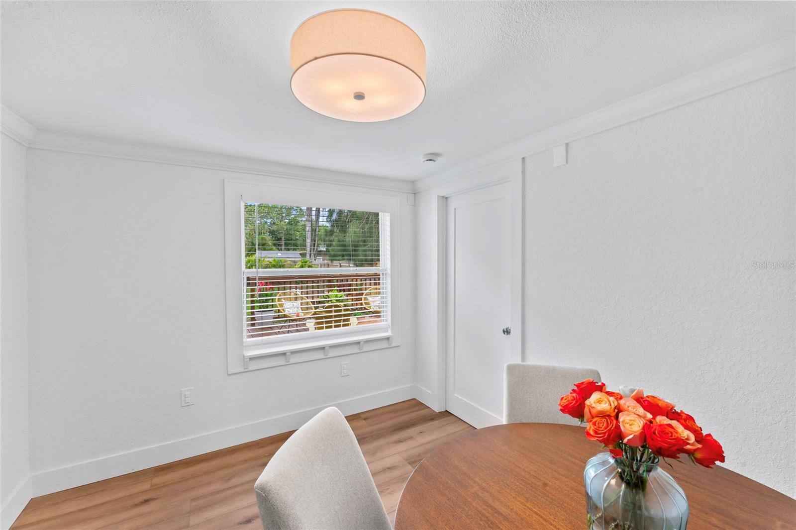 Listing photo id 14 for 9000 Bay Street Ne