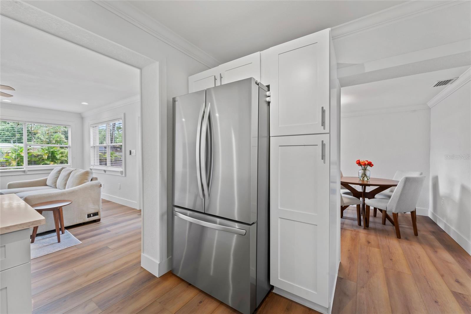 Listing photo id 16 for 9000 Bay Street Ne