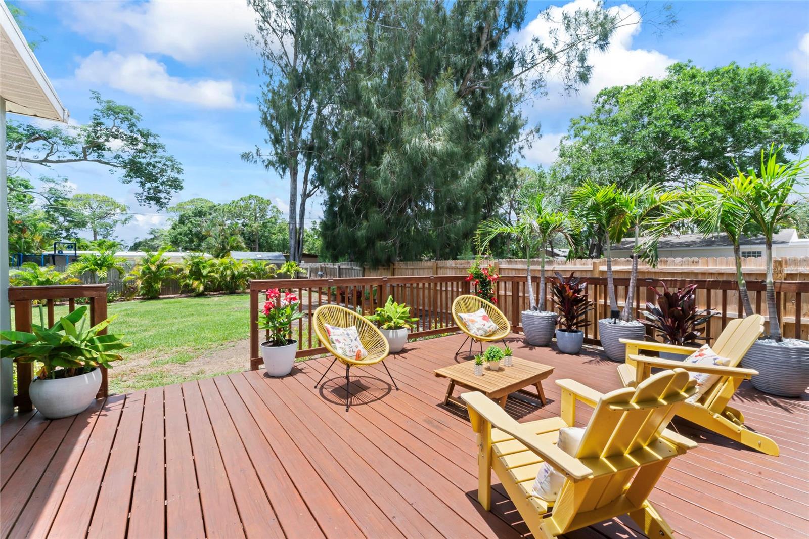 Listing photo id 29 for 9000 Bay Street Ne