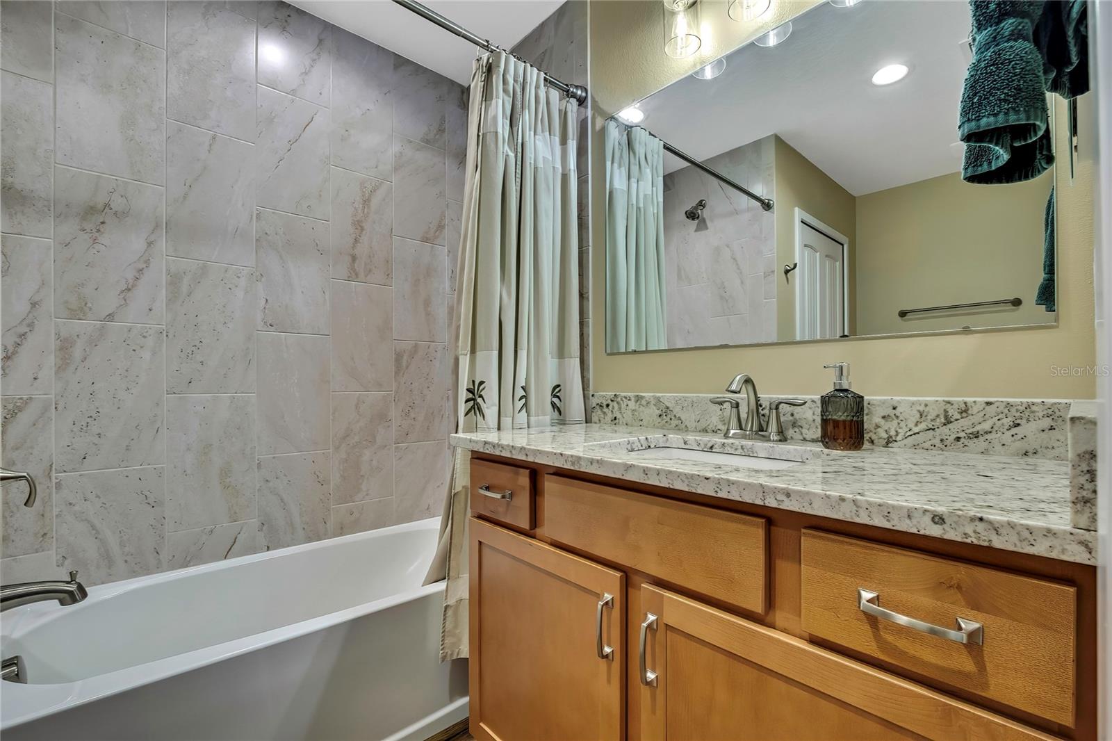 Image 22 of 69 For 4123 Daisy Drive