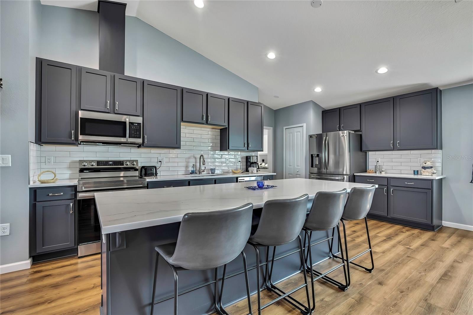 Image 3 of 69 For 4123 Daisy Drive