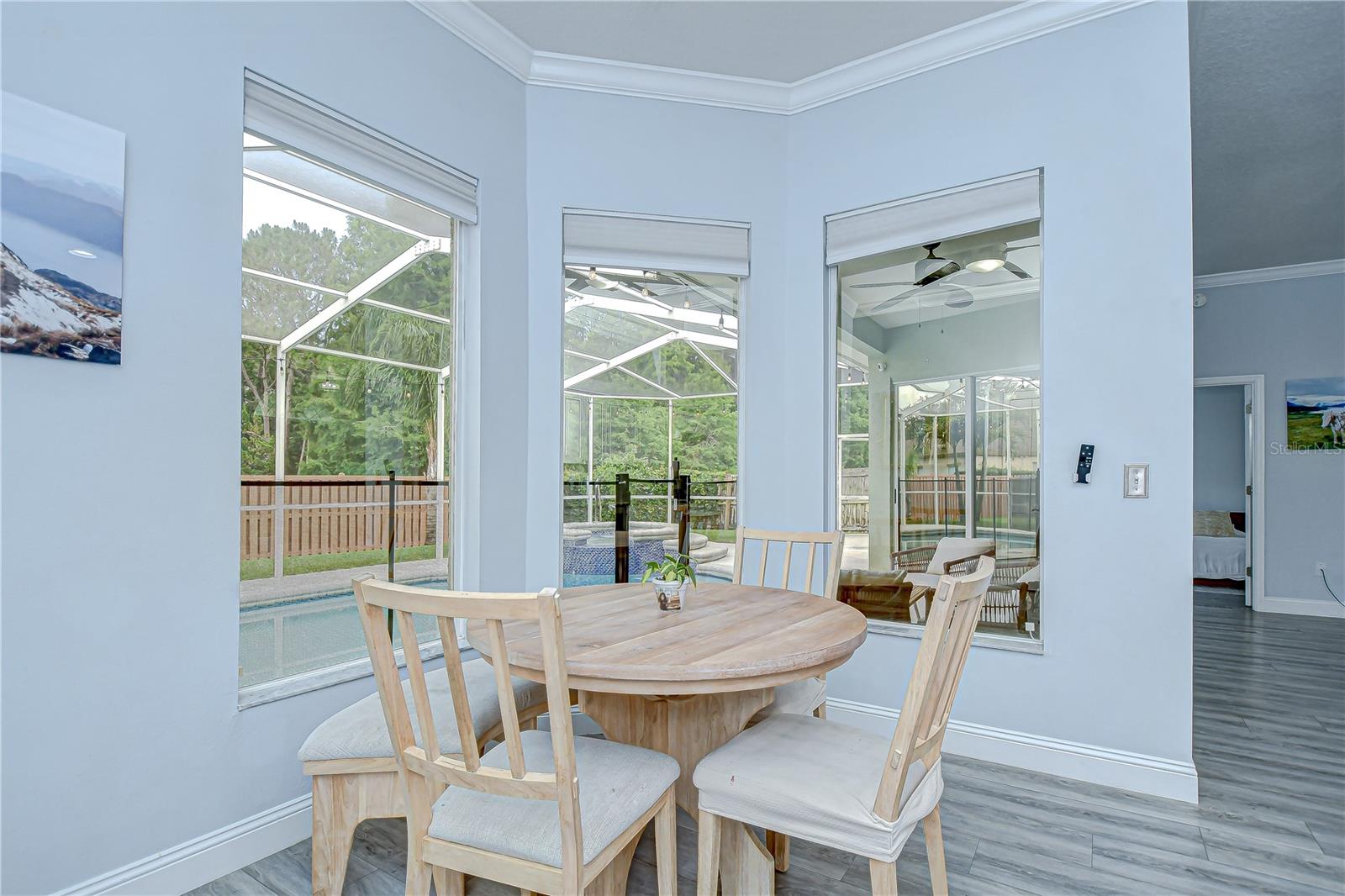 Image 16 of 39 For 9813 Woodbay Drive