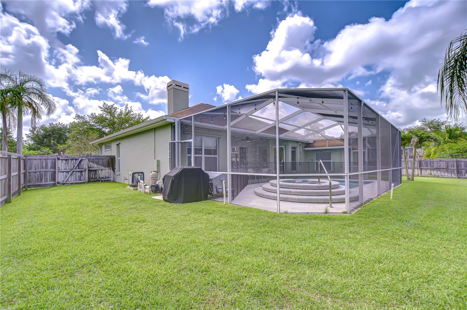 Image 31 of 39 For 9813 Woodbay Drive