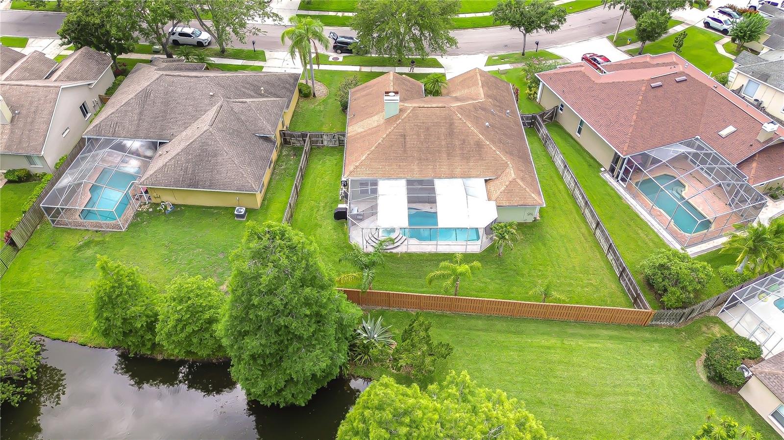 Image 36 of 39 For 9813 Woodbay Drive
