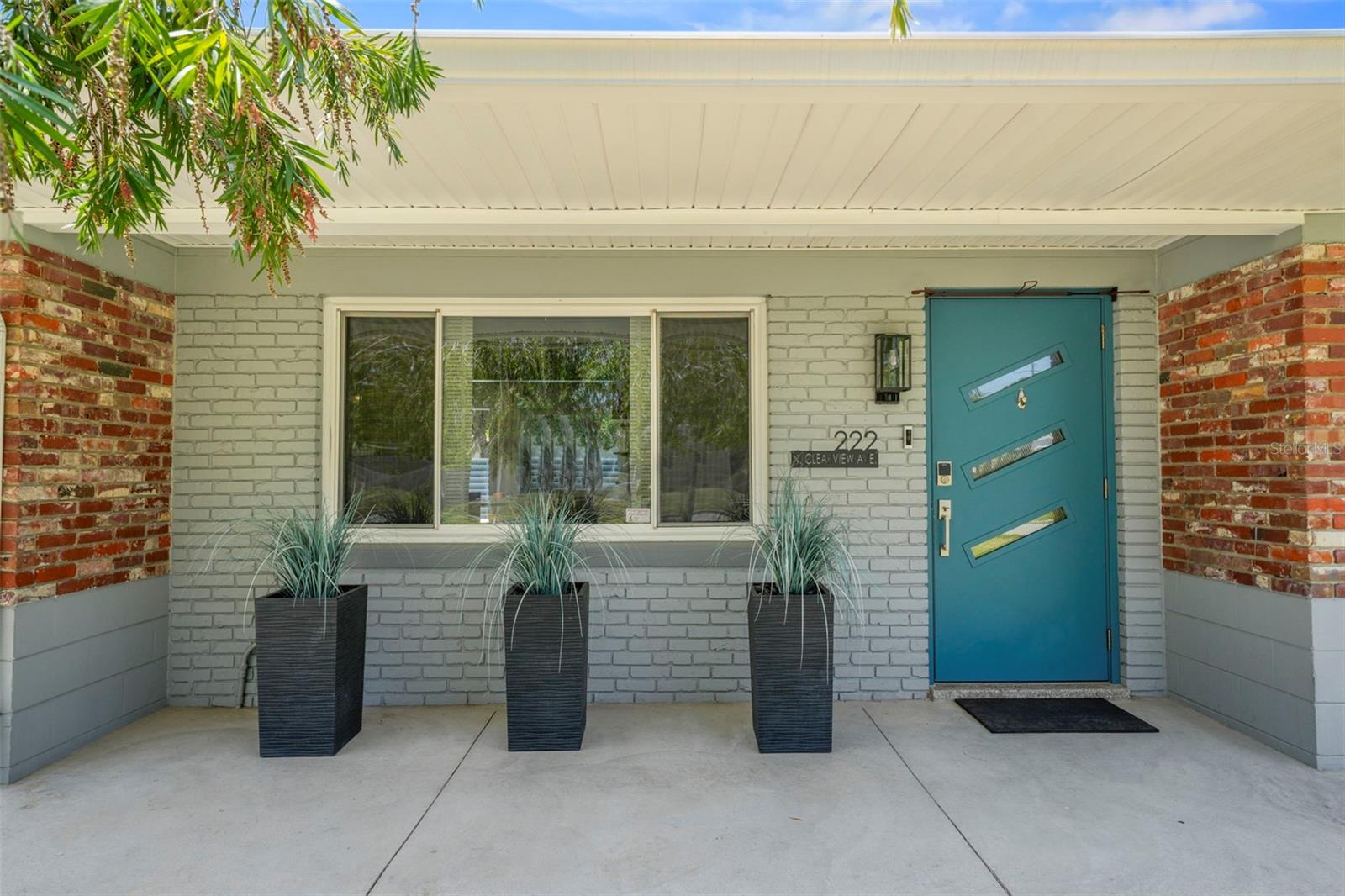 Image 3 of 100 For 222 Clearview Avenue
