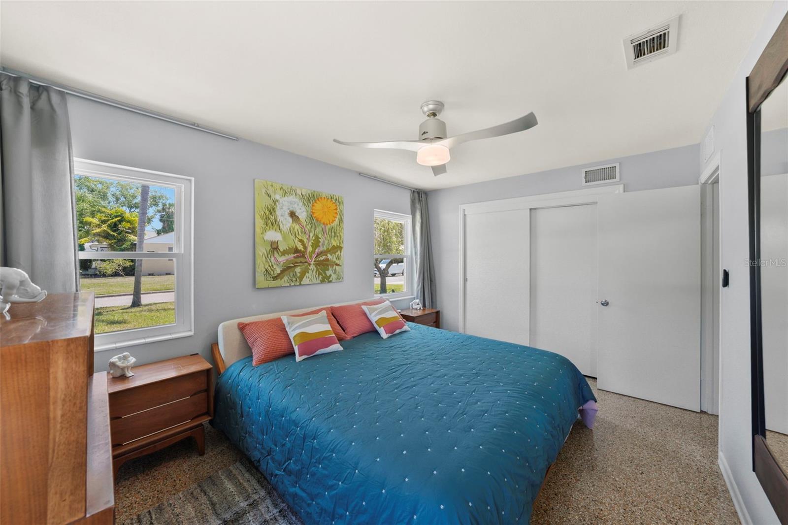 Image 38 of 100 For 222 Clearview Avenue