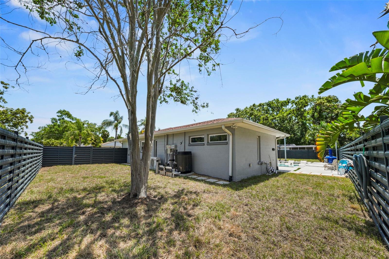 Image 71 of 100 For 222 Clearview Avenue