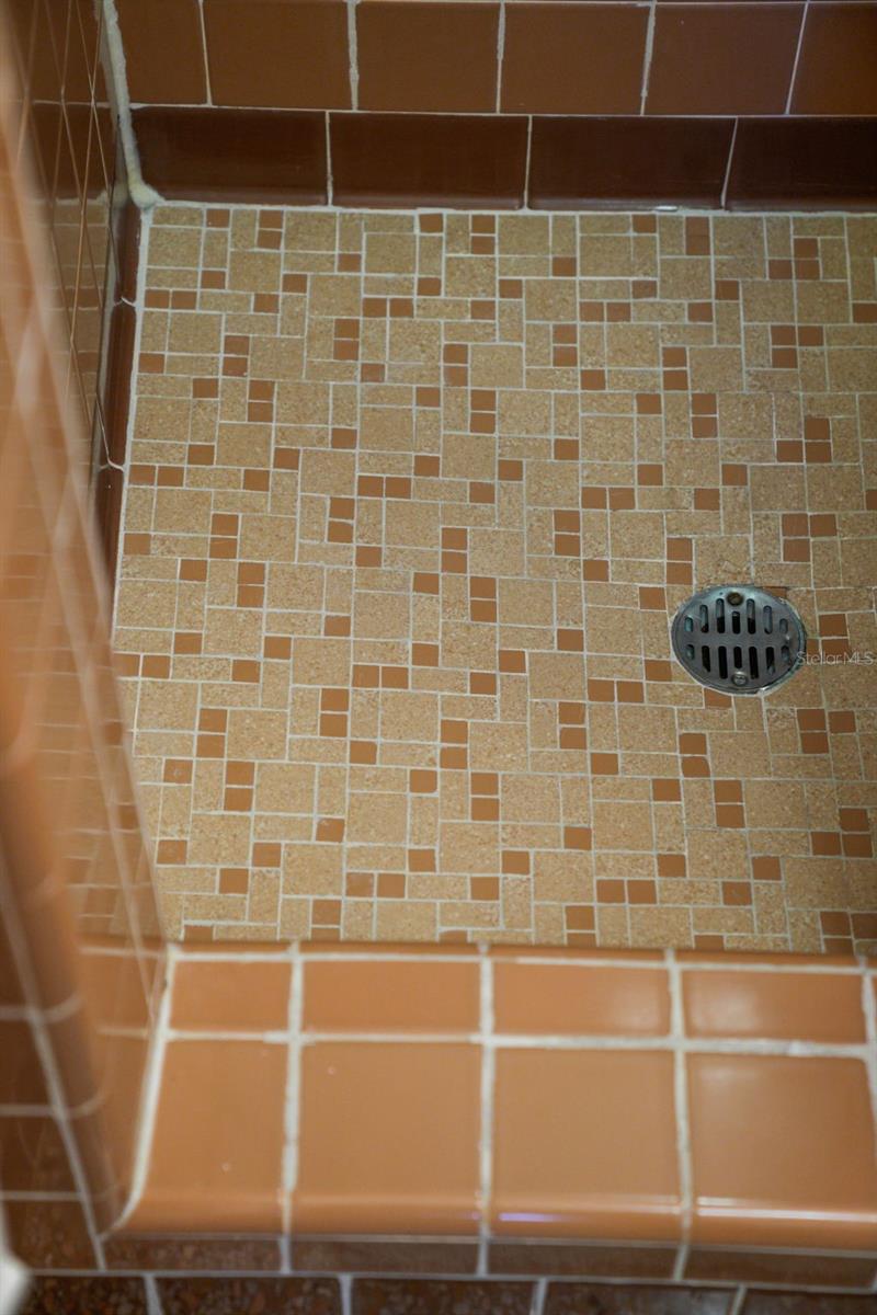 Image 85 of 100 For 222 Clearview Avenue