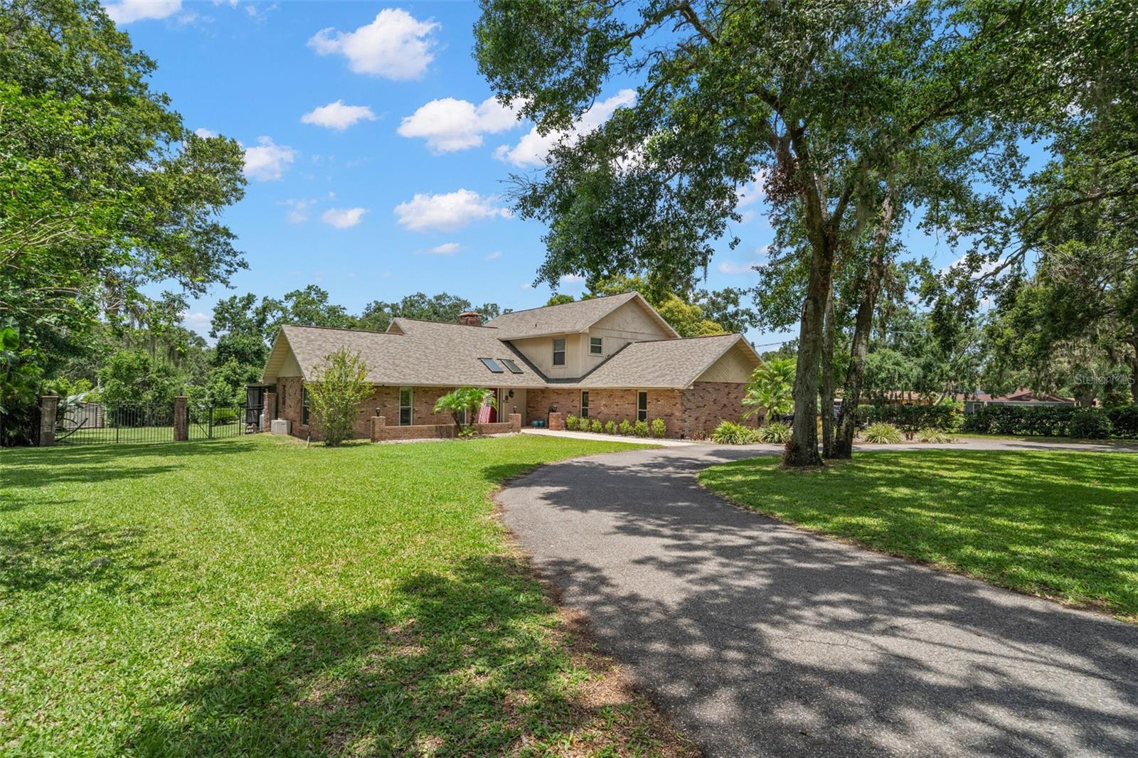 Image 2 of 46 For 2306 Valrico Road