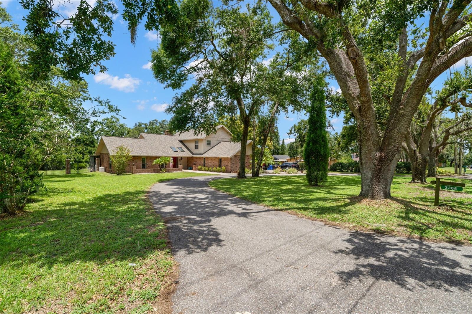 Image 5 of 46 For 2306 Valrico Road
