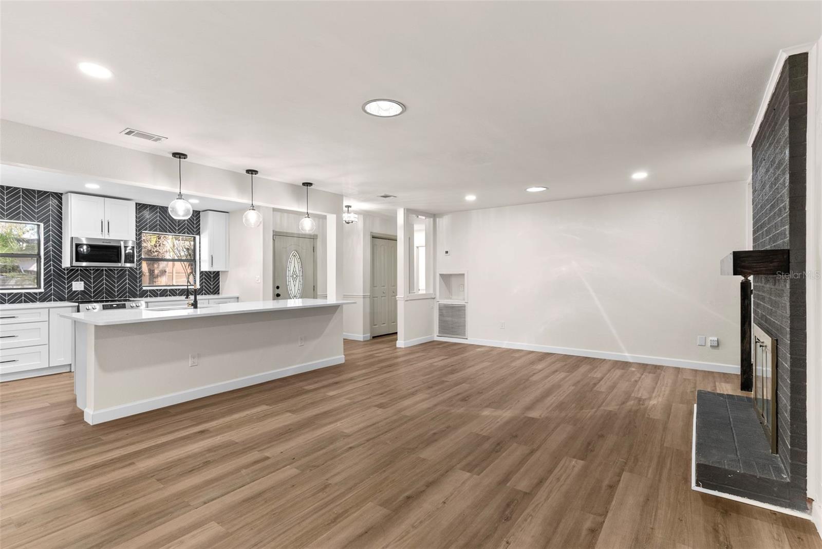 Image 4 of 15 For 3203 Polk Avenue
