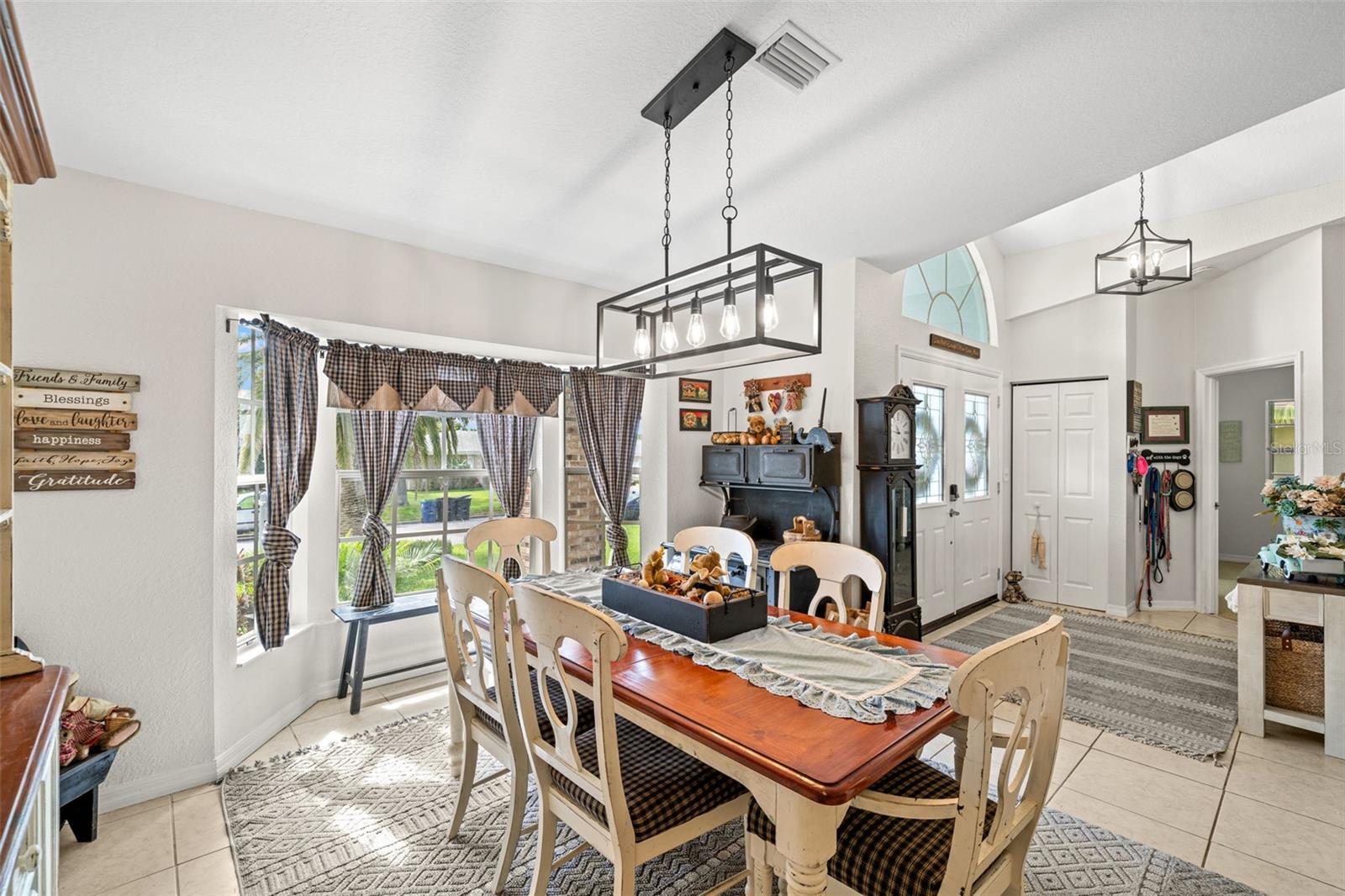 Image 10 of 47 For 338 7th Avenue N
