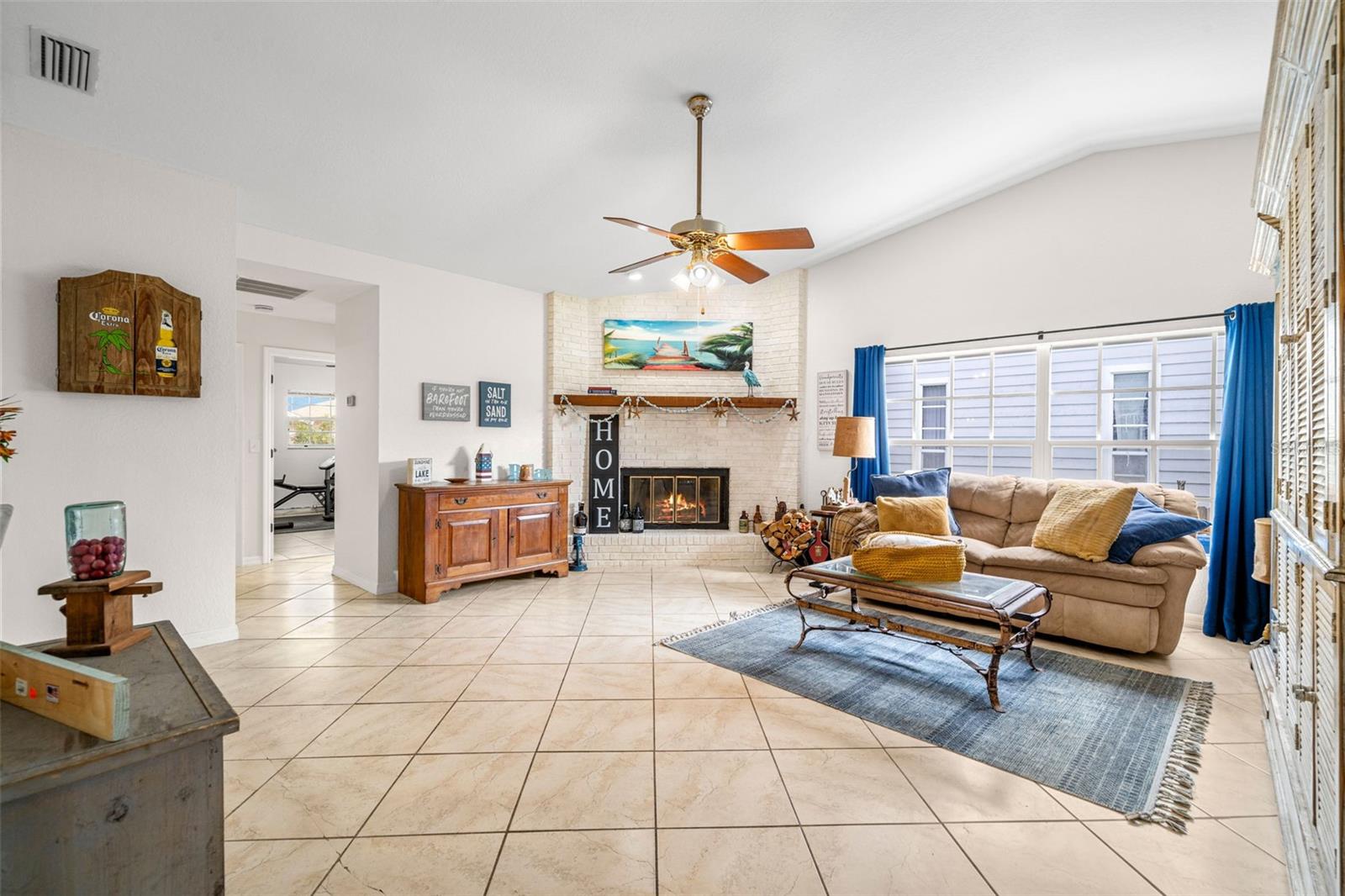 Image 16 of 47 For 338 7th Avenue N