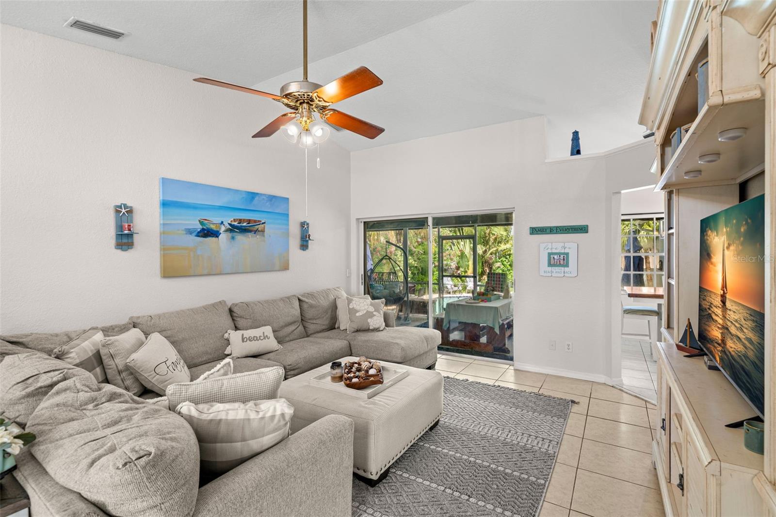 Image 5 of 47 For 338 7th Avenue N