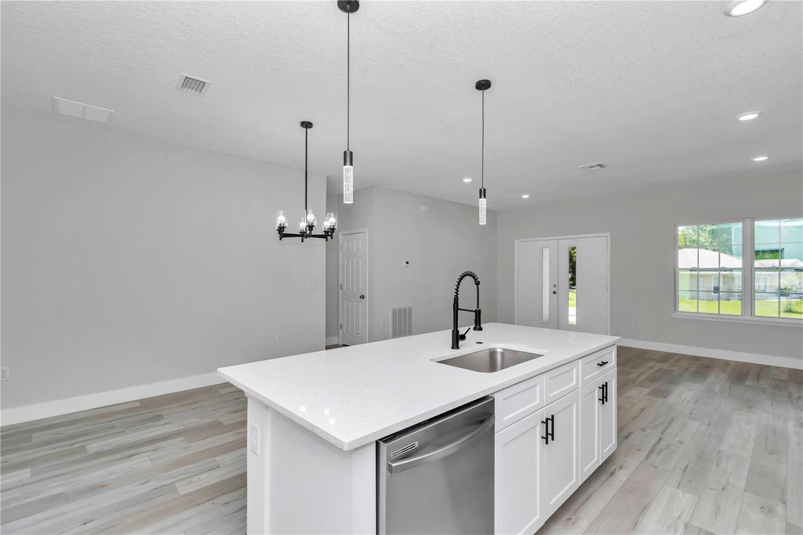 Image 17 of 46 For 2705 Royal Palm Drive