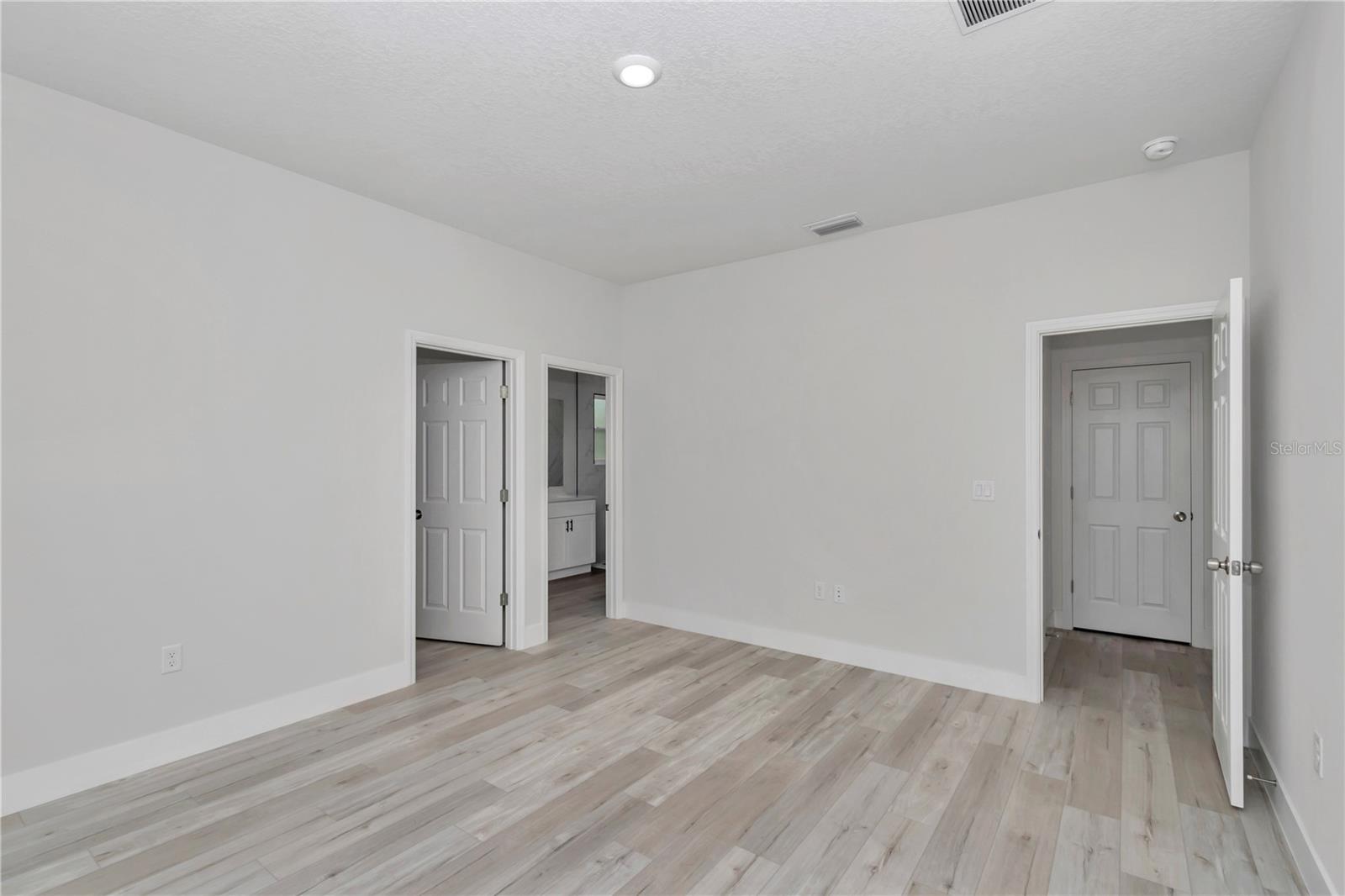 Image 22 of 46 For 2705 Royal Palm Drive