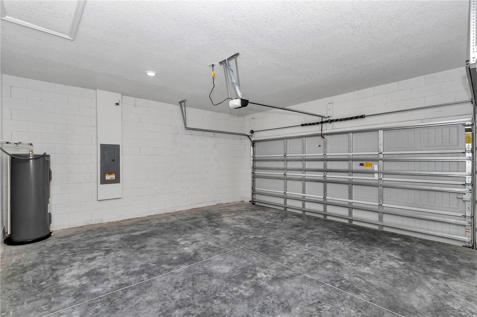 Image 38 of 46 For 2705 Royal Palm Drive