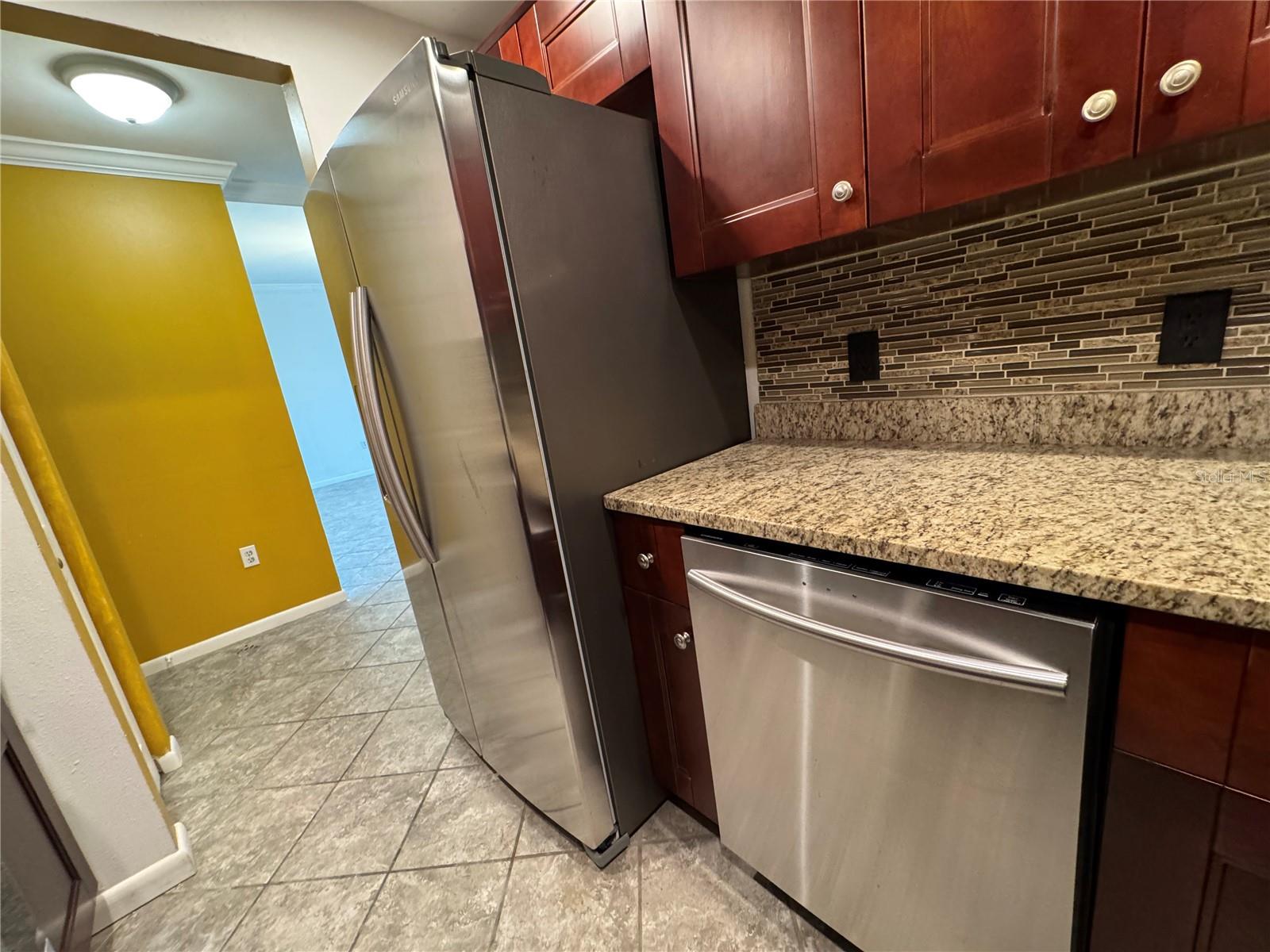 Image 10 of 30 For 750 Island Way 101