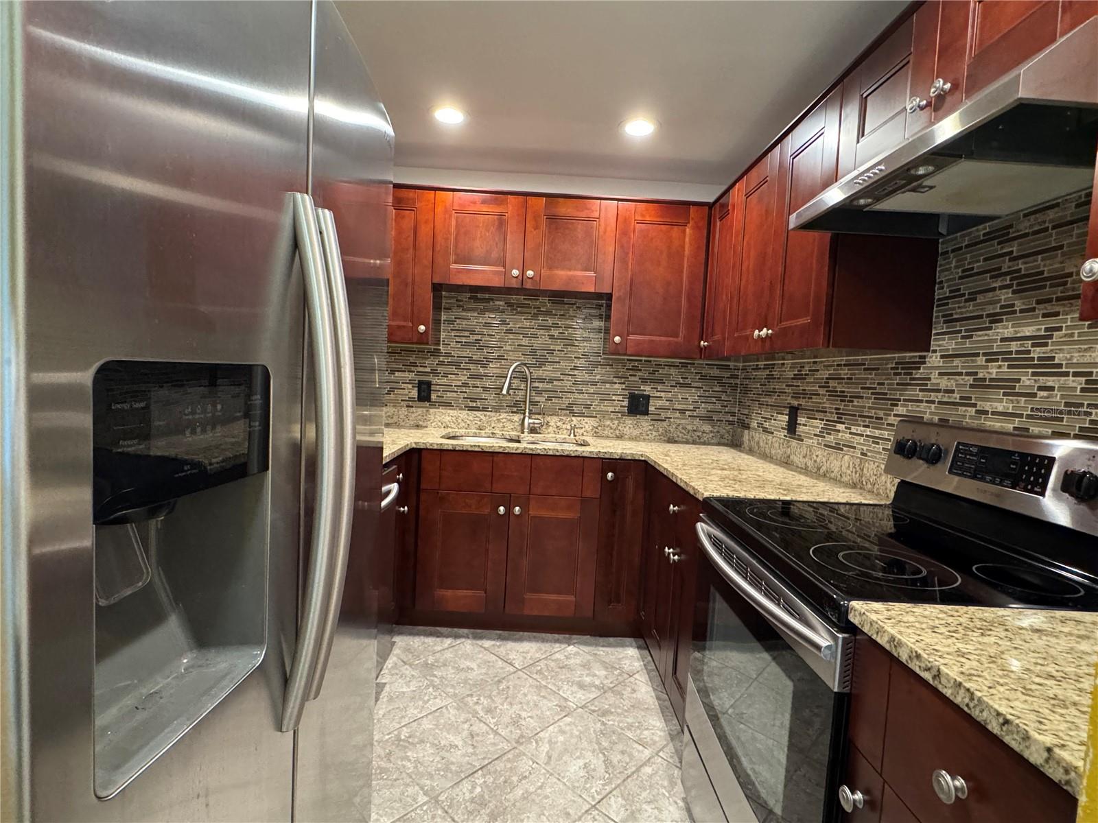 Image 8 of 30 For 750 Island Way 101