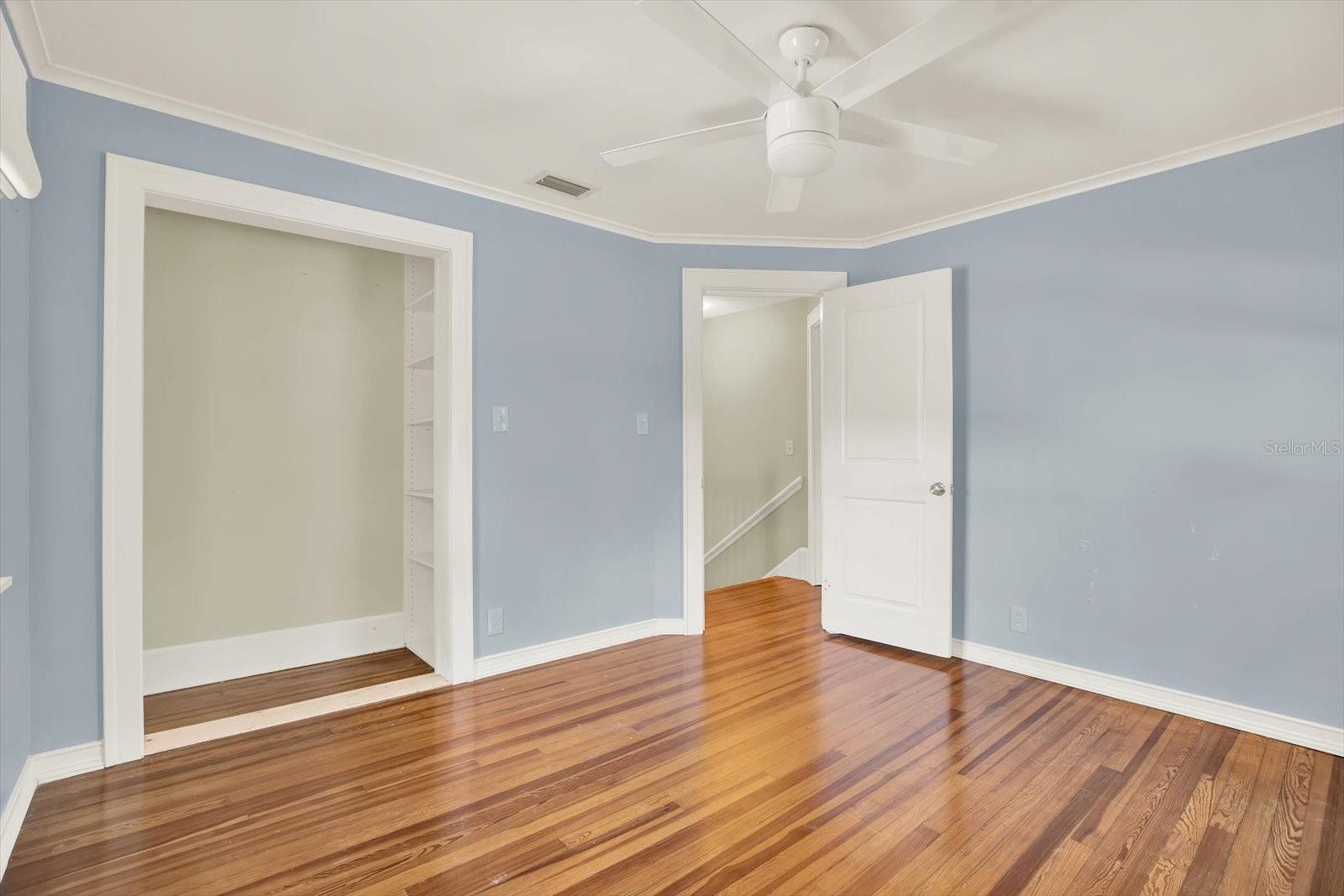 Listing photo id 27 for 258 14th Avenue Ne