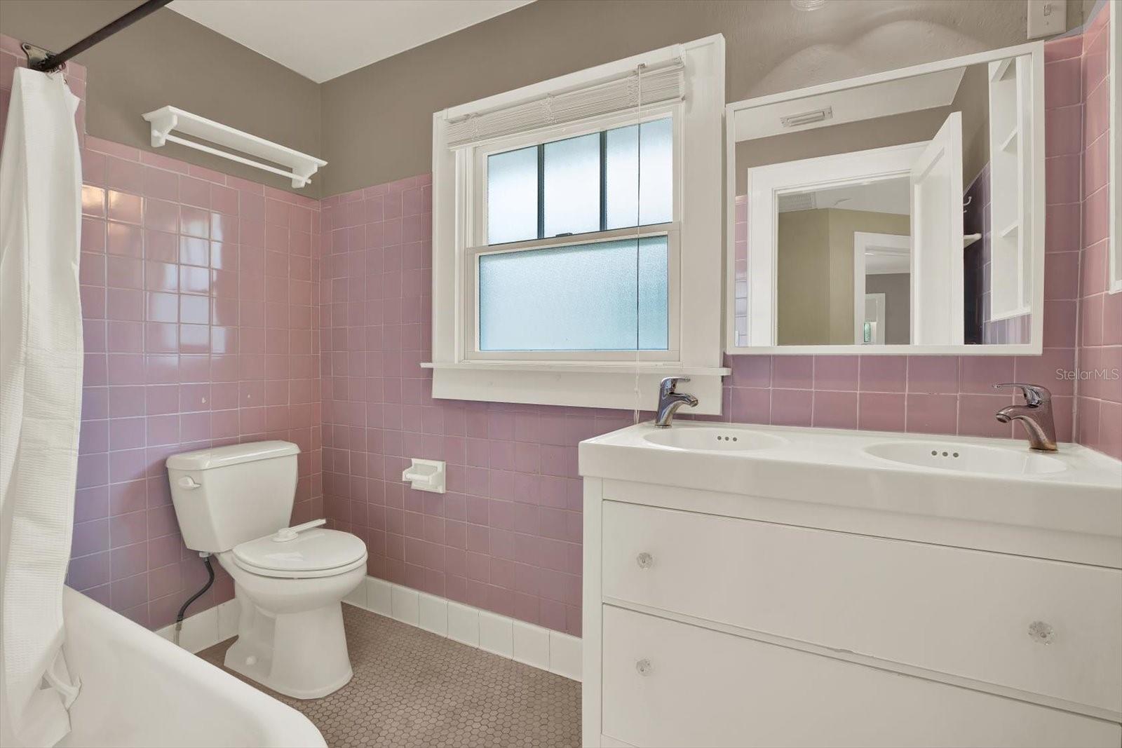 Listing photo id 28 for 258 14th Avenue Ne