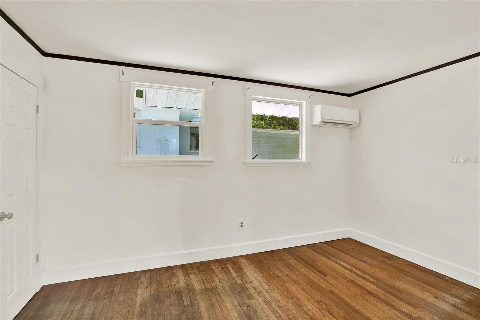 Listing photo id 37 for 258 14th Avenue Ne
