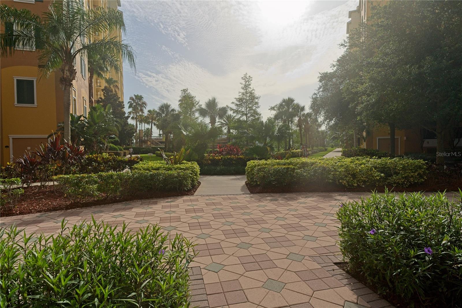 Image 27 of 40 For 8125 Resort Village Drive 5902