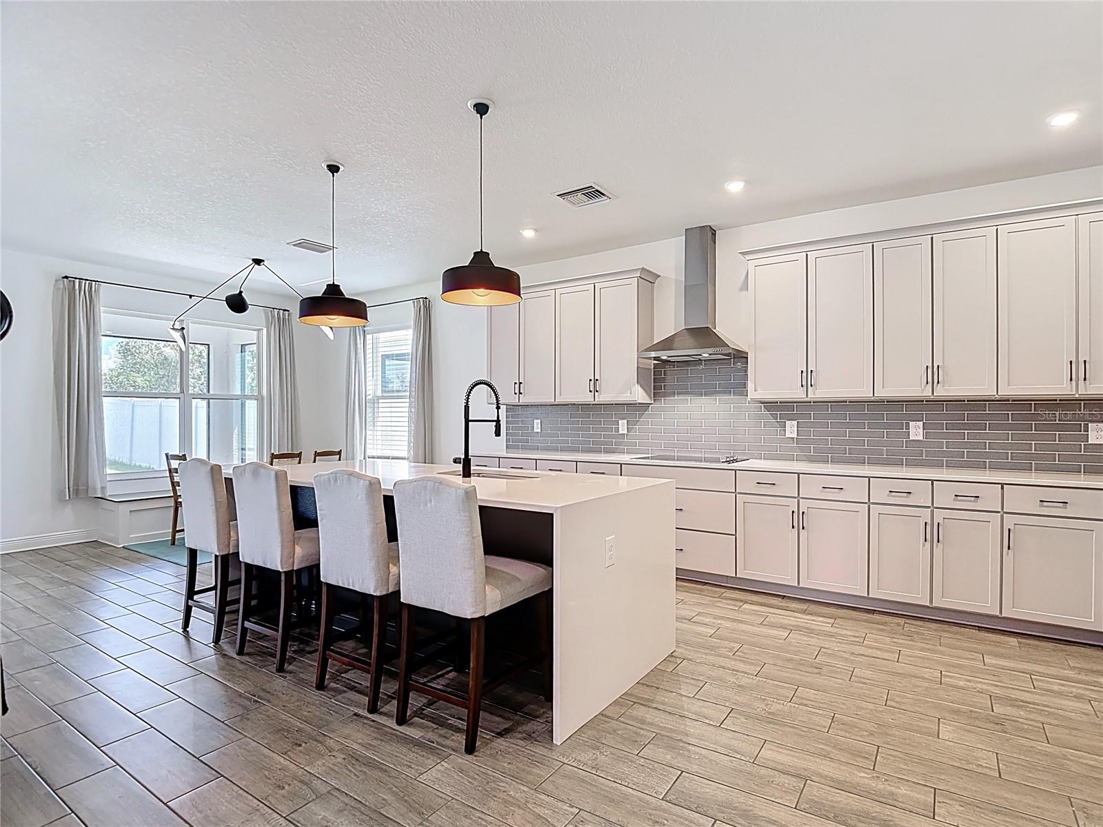 Listing photo id 9 for 34163 Radley Way