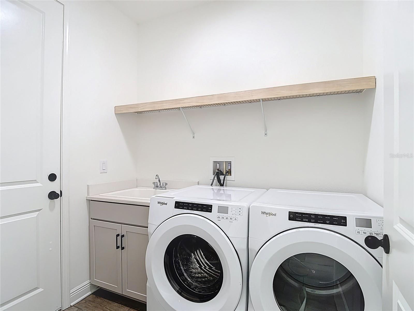Listing photo id 23 for 34163 Radley Way