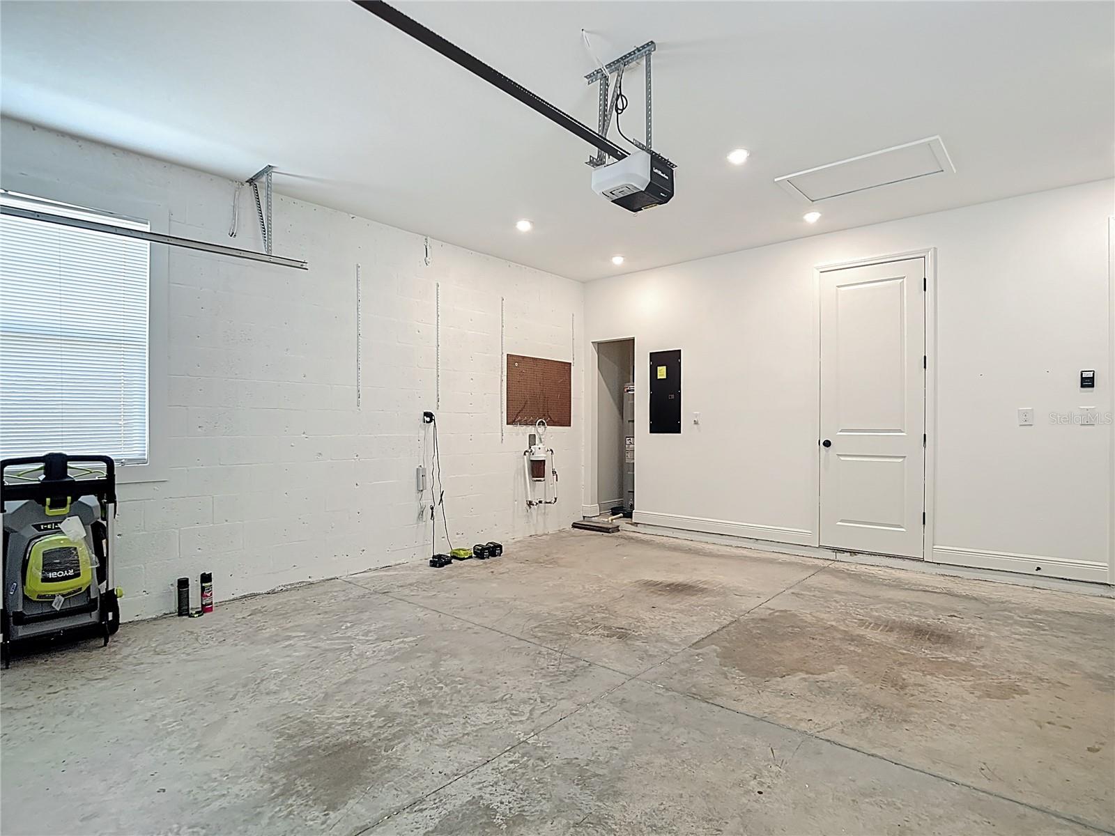 Listing photo id 24 for 34163 Radley Way