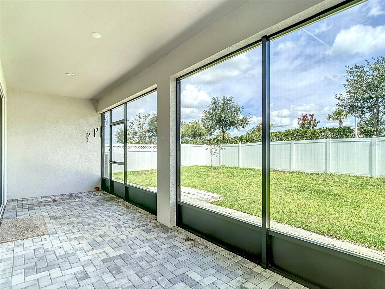 Listing photo id 25 for 34163 Radley Way
