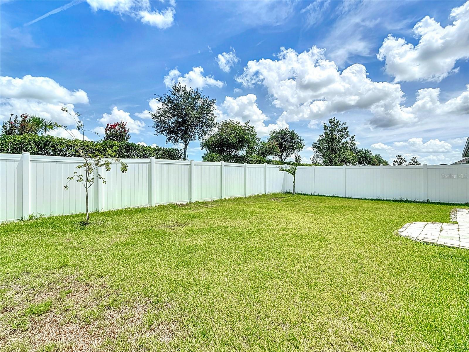 Listing photo id 27 for 34163 Radley Way