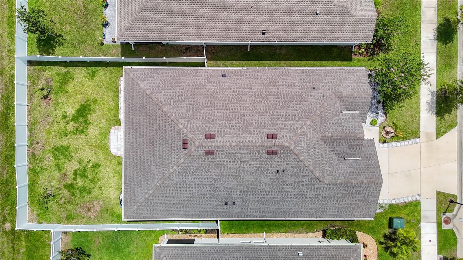 Listing photo id 1 for 34163 Radley Way