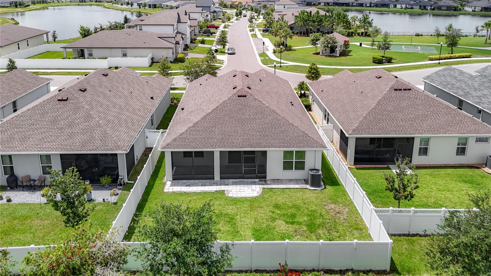 Listing photo id 29 for 34163 Radley Way