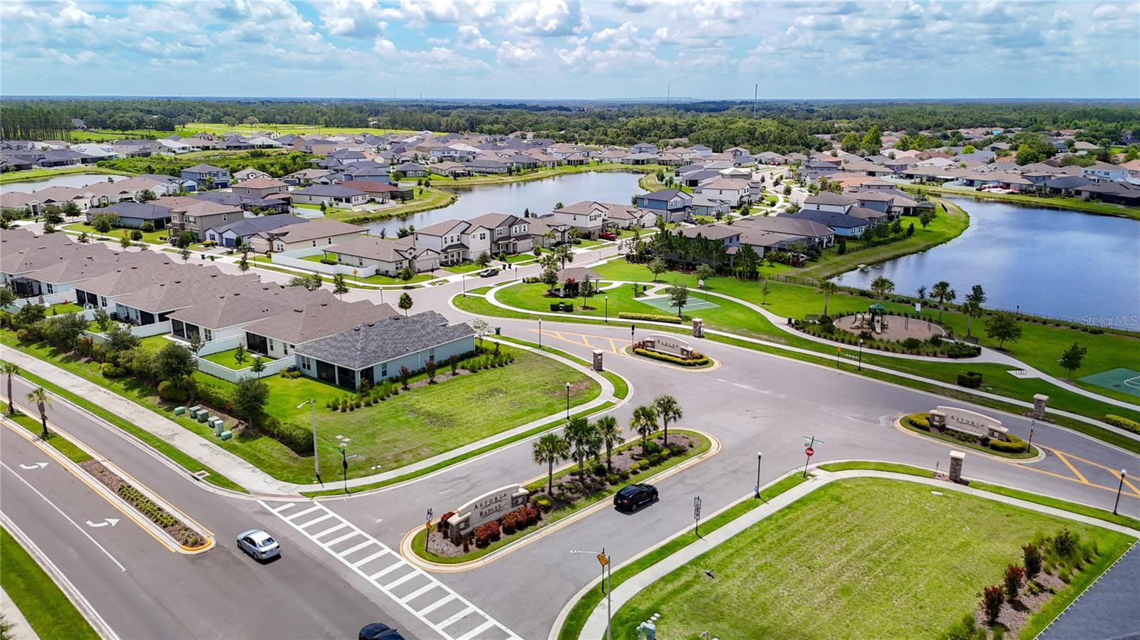 Listing photo id 32 for 34163 Radley Way