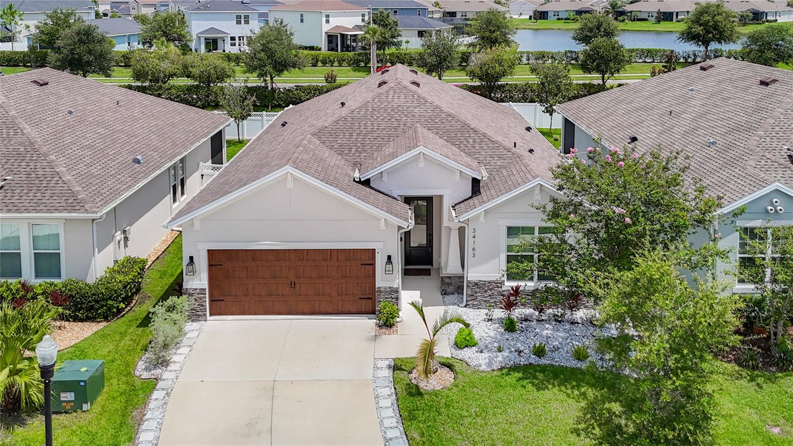 Listing photo id 3 for 34163 Radley Way