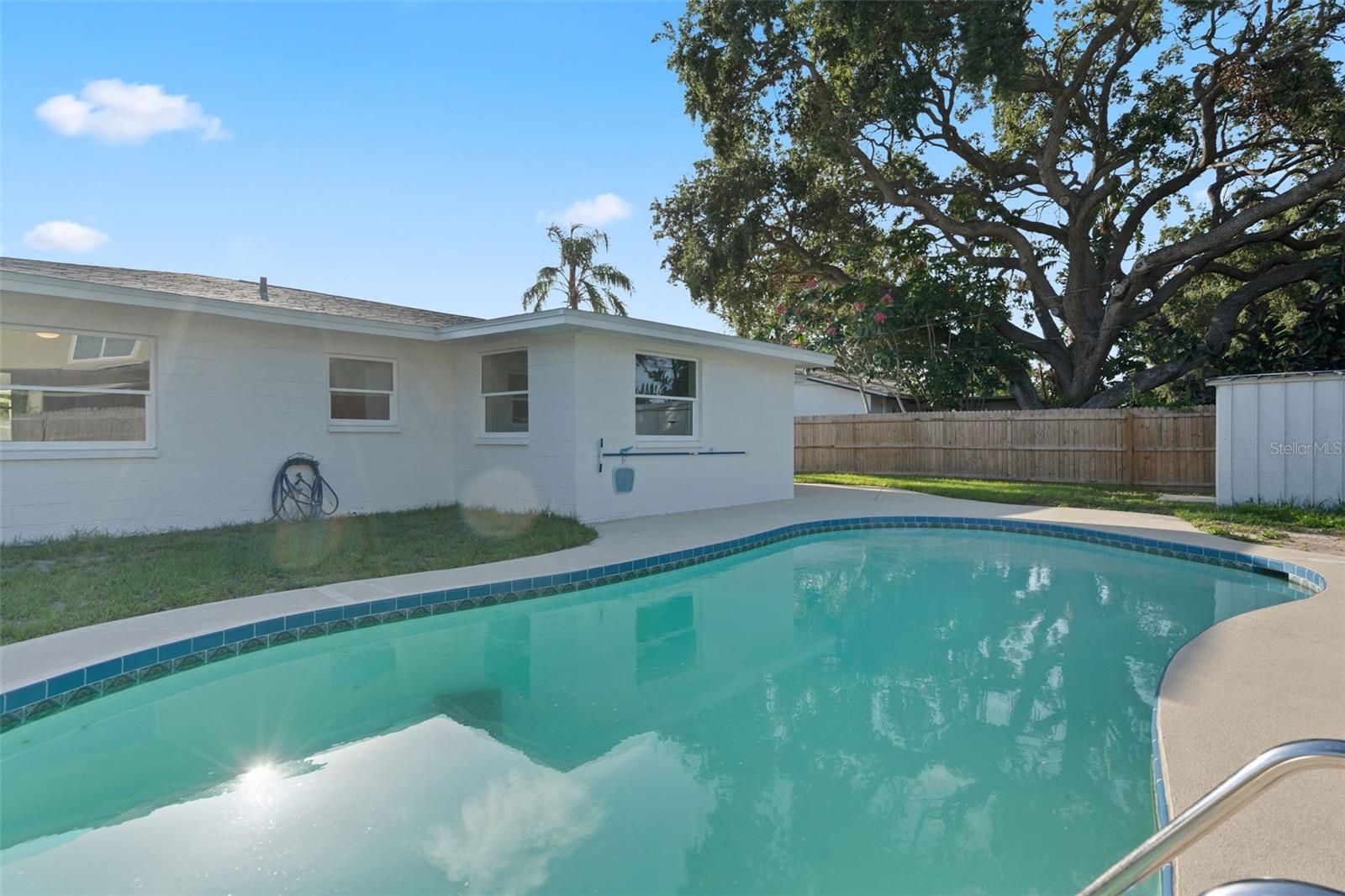 Image 31 of 40 For 1715 Thomas Drive