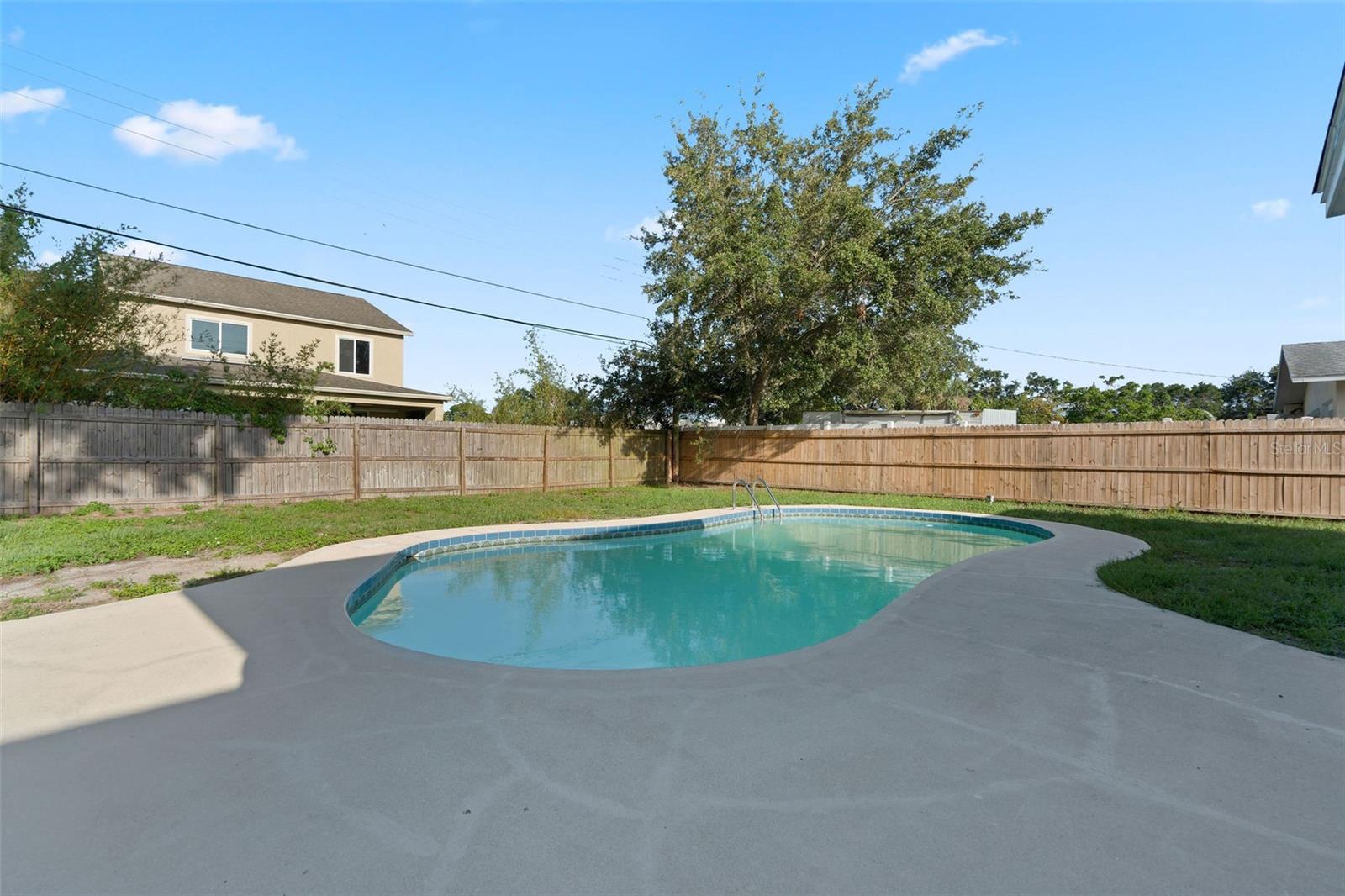 Image 32 of 40 For 1715 Thomas Drive