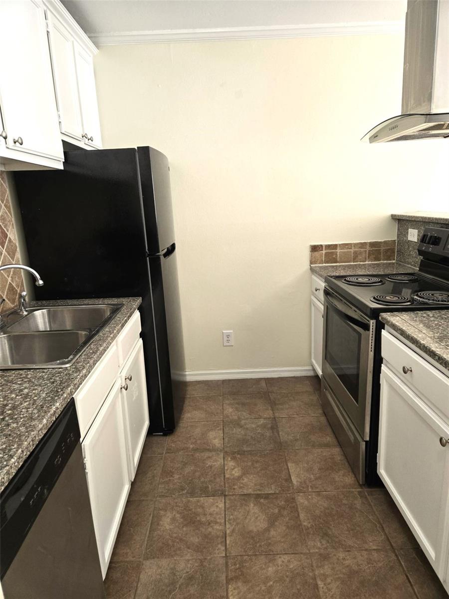 Image 11 of 23 For 2302 Maki Road 2