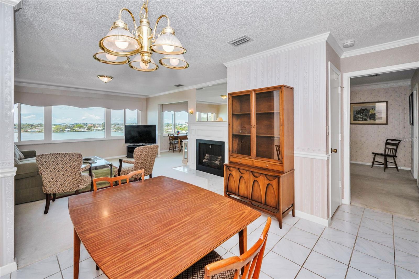 Image 37 of 59 For 100 Bluff View Drive 511c