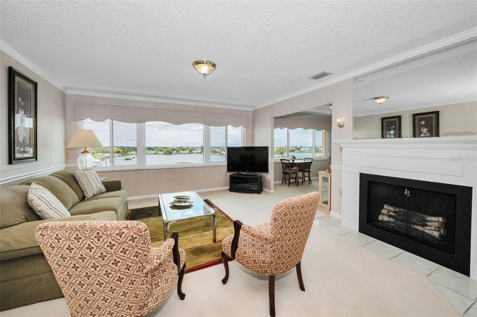 Image 4 of 59 For 100 Bluff View Drive 511c