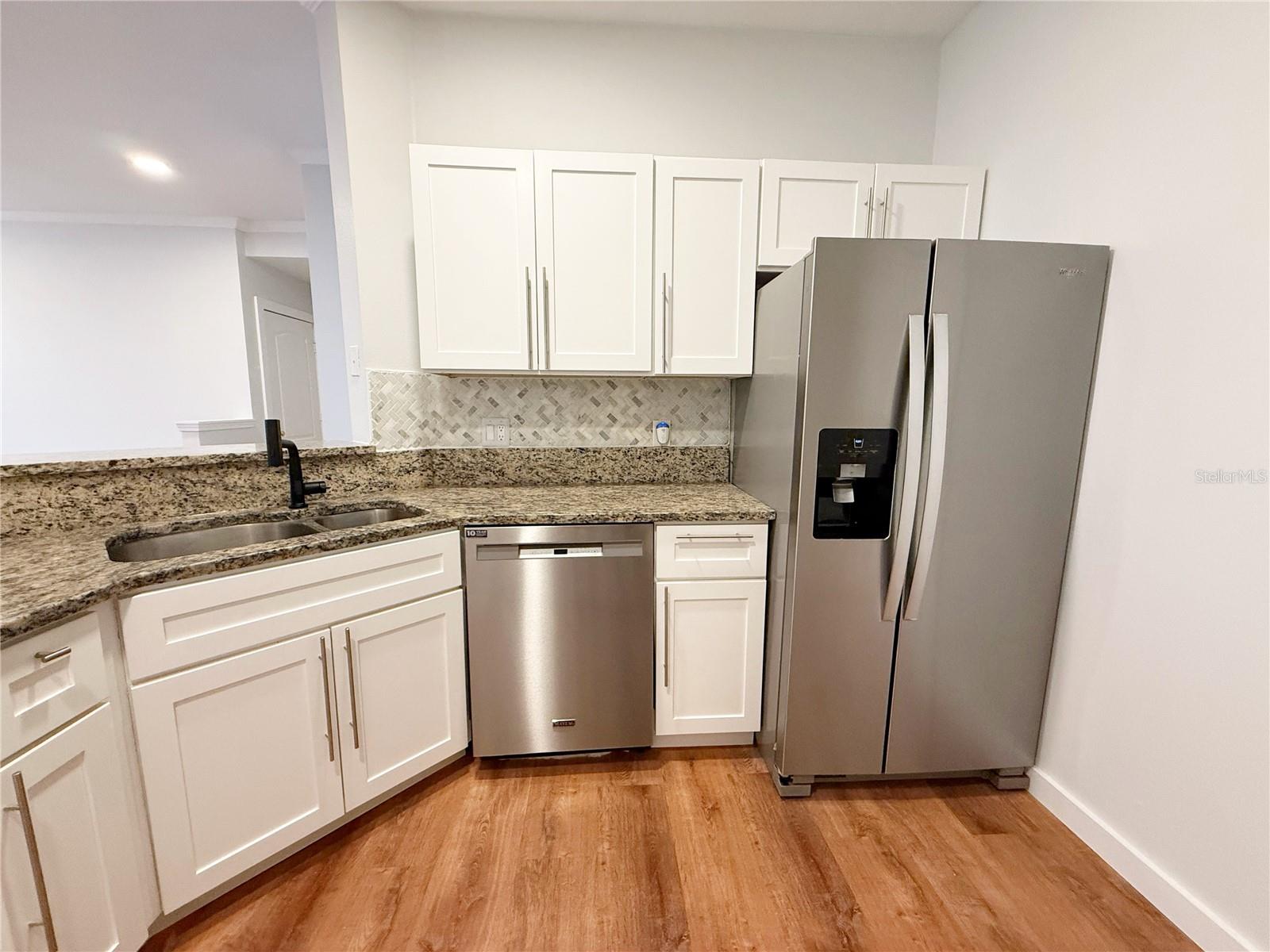 Image 6 of 14 For 10441 Villa View Circle 10441