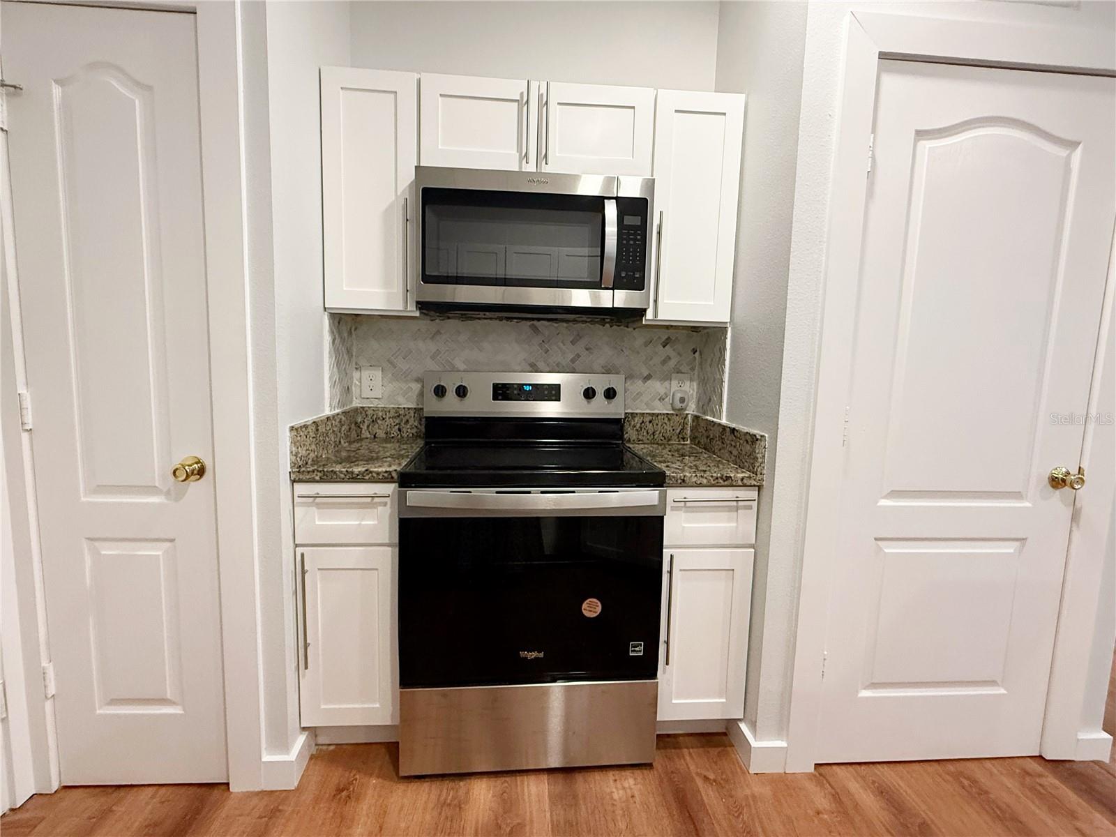 Image 7 of 14 For 10441 Villa View Circle 10441