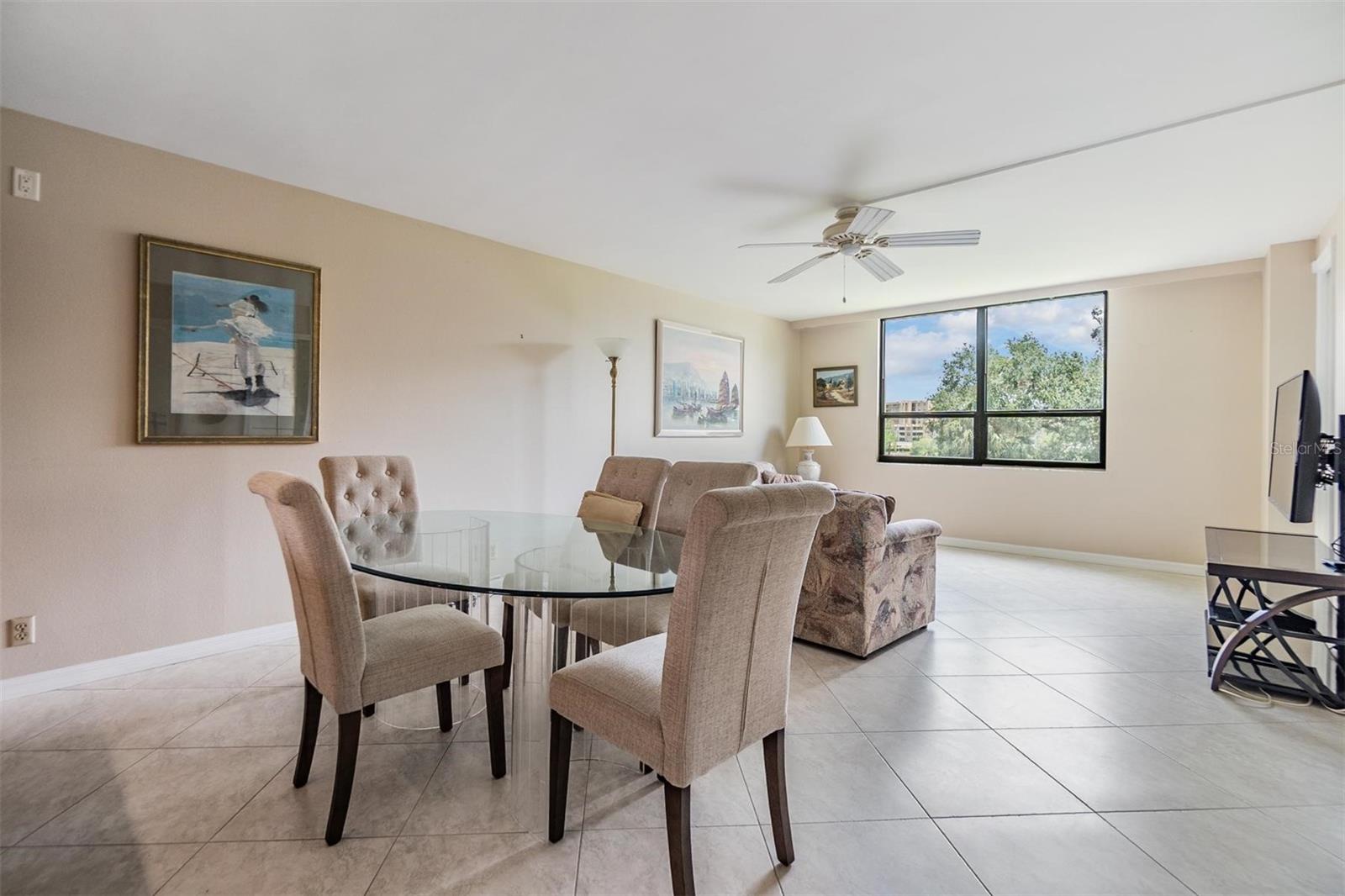 Image 10 of 49 For 2621 Cove Cay Drive 302