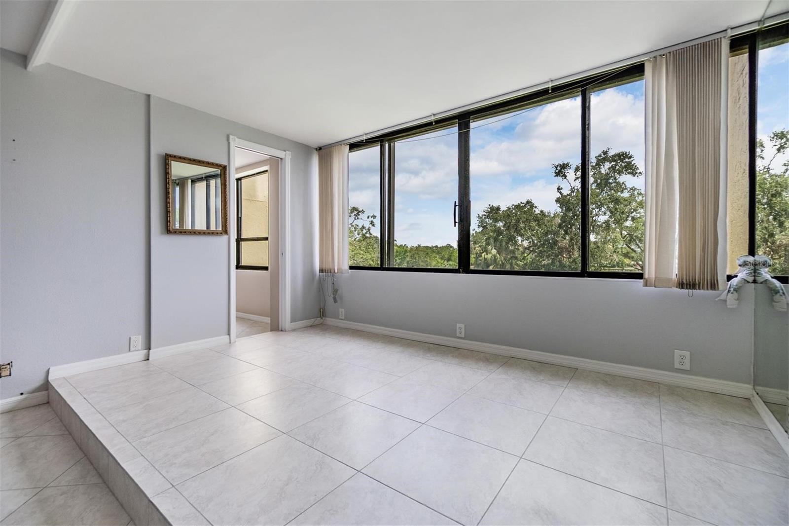 Image 17 of 49 For 2621 Cove Cay Drive 302