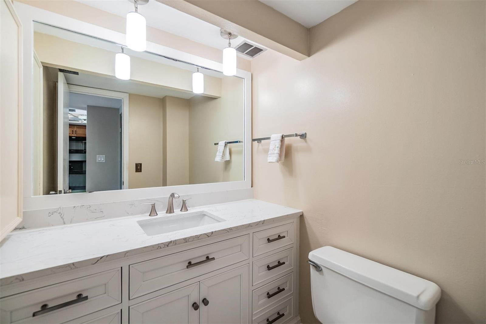 Image 23 of 49 For 2621 Cove Cay Drive 302