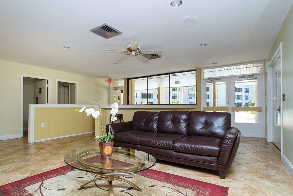 Image 33 of 49 For 2621 Cove Cay Drive 302